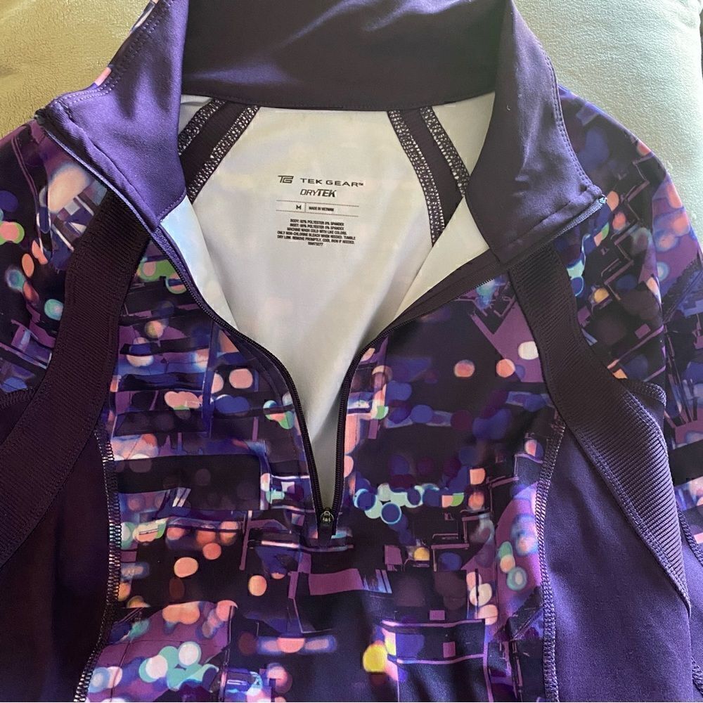 🍂 Athleisure top in purple & turquoise print, in very good condition sz M - Picture 6 of 8